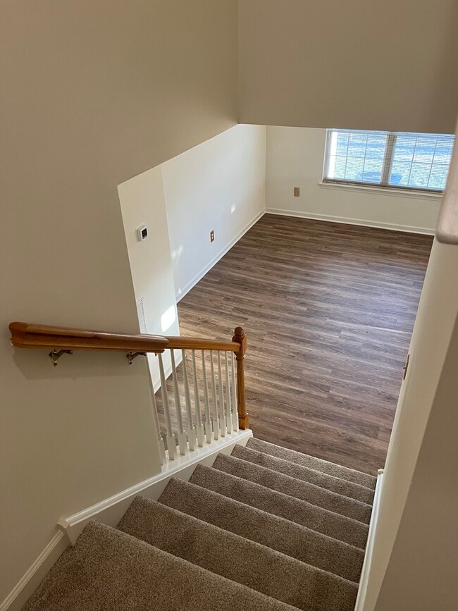 Photo - 211 Prairie Ct