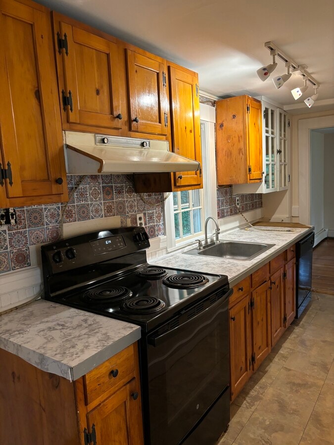 Photo - 672 Old Marlboro Rd House