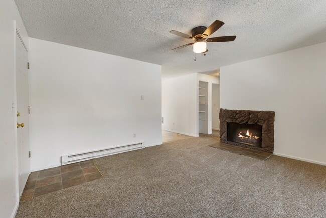 Photo - Spacious Apartment in Cozy Tacoma Neighbor... Unit D