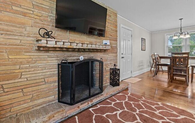 Photo - Furnished Mid Term Rental