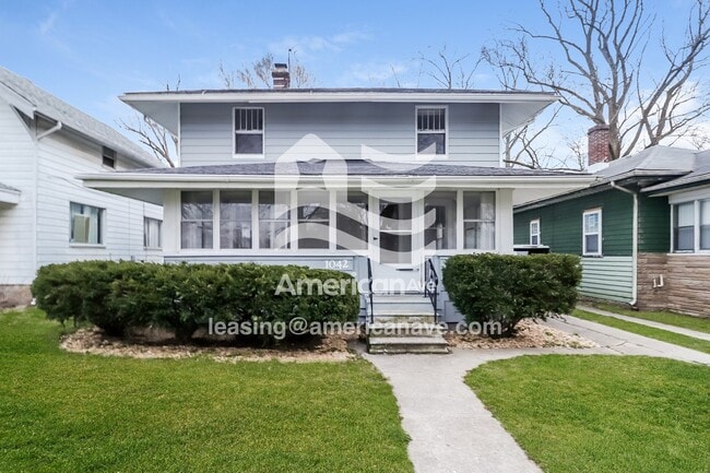 Building Photo - 1042 Lawndale Ave