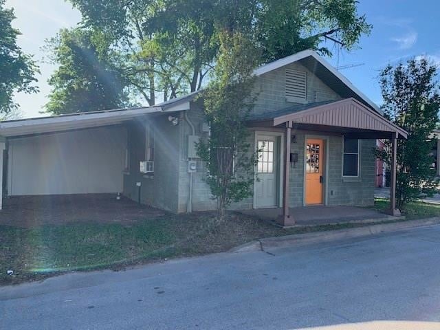 Building Photo - 906 Haysel St