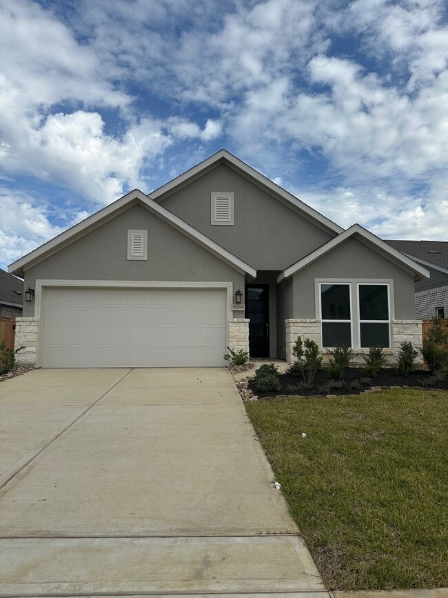 Building Photo - 16234 Rock Hollow Bend Ln