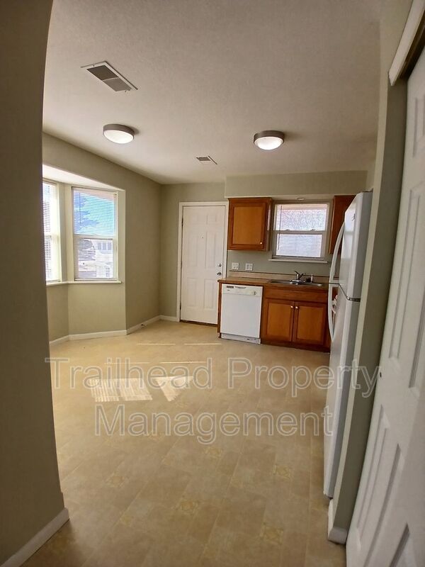 Photo - 1100 N Noland Rd