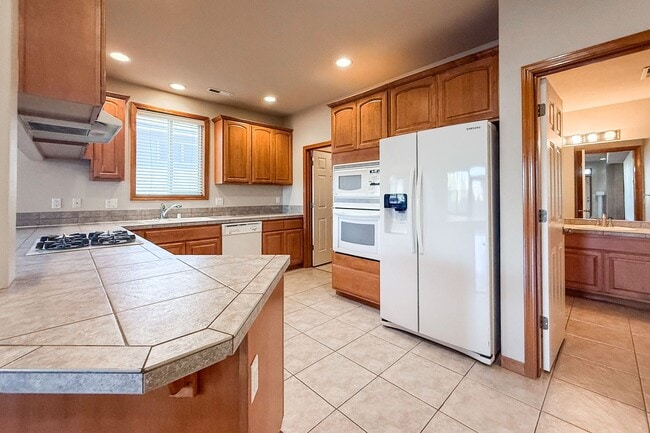Photo - Beautiful 4-Bedroom Townhome in South Richland