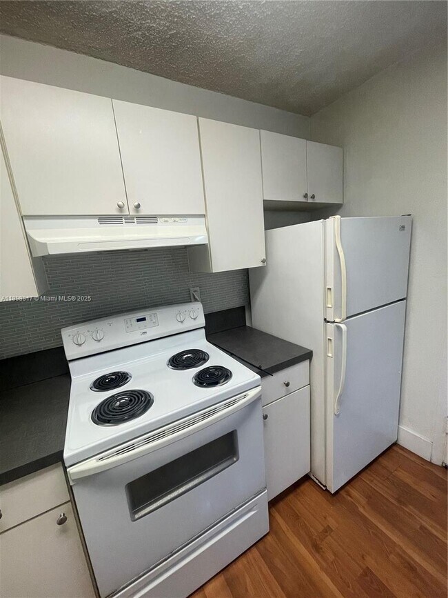 Photo - 5330 SW 77th Ct Unit 203J