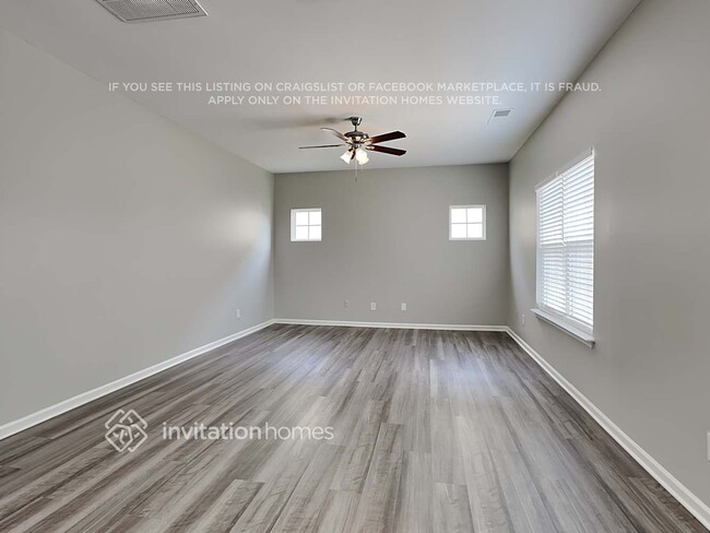 Photo - 1003 Thorncroft Rd