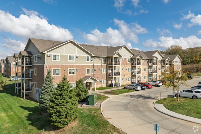 Building Photo - Hilltop Apartments