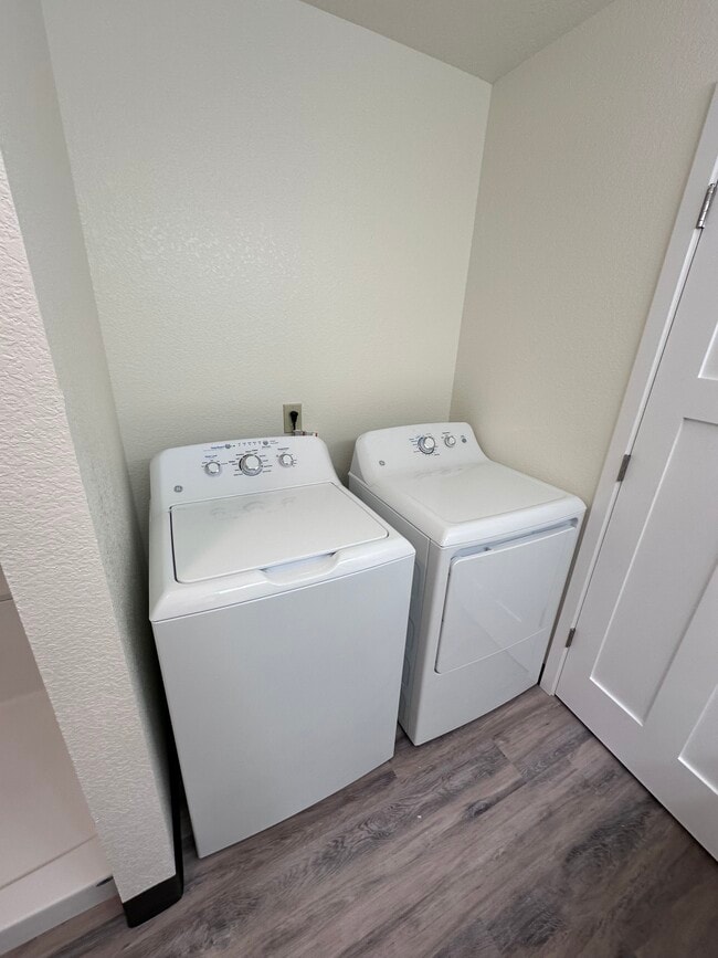 Appian Way Apartments