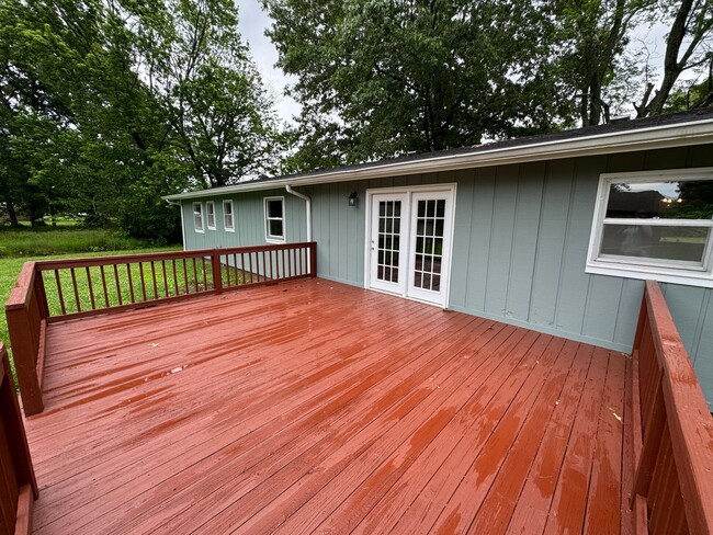 Photo - 4 BD 2.5 BA Modern Home in Martin!