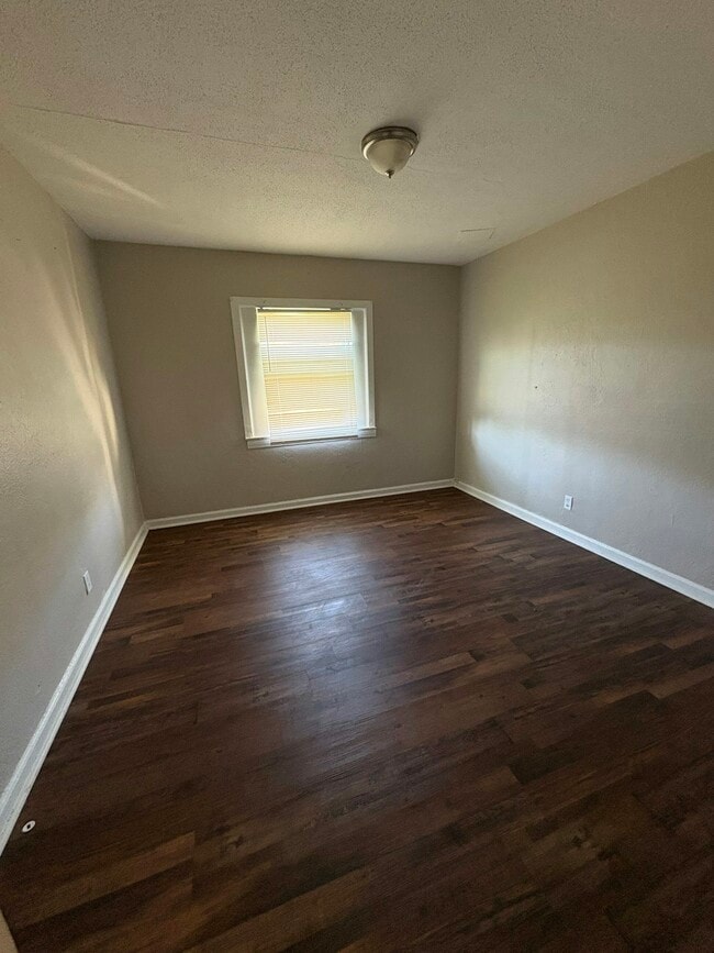 Photo - 5714 Court M Unidad 5726