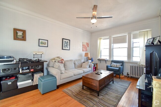 Building Photo - 4 Chiswick Rd Unit 4-35 Rental