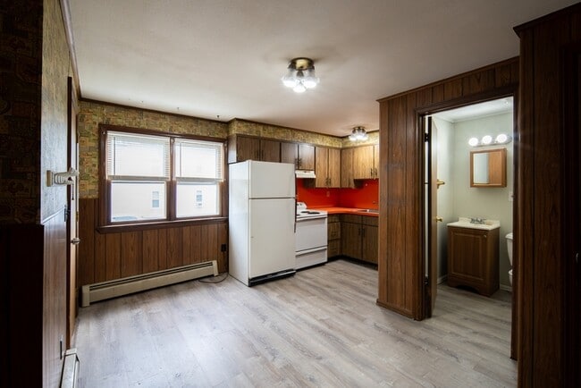 Building Photo - 7 105th St Rental