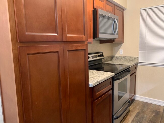 Building Photo - 6239 Riverside Blvd Unit 3 Rental