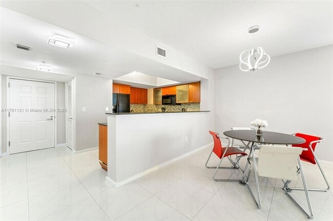16699 Collins Ave Unit 2810