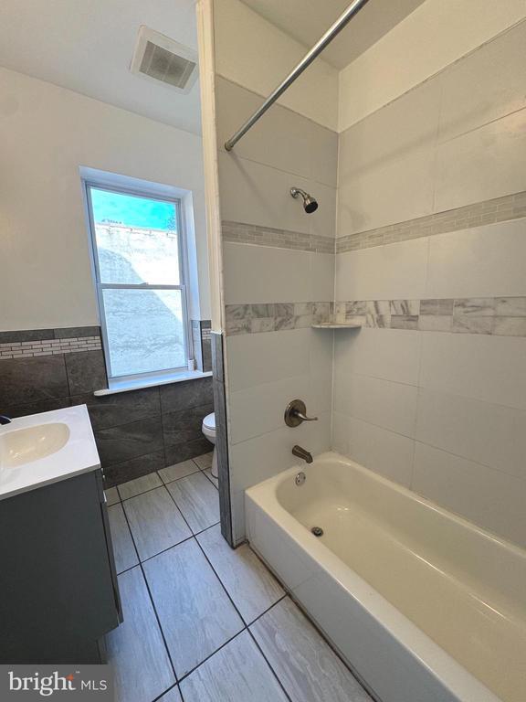 Building Photo - 2121 N 20th St Rental