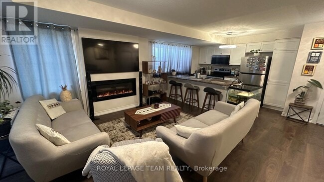 Photo - 267 Zenith Private