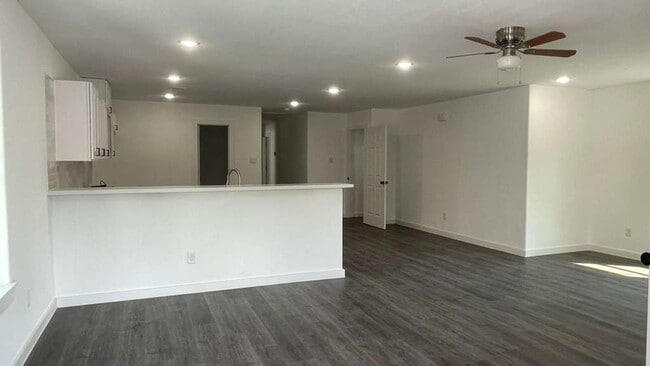 Photo - ? Brand-New Unit – 3 Bedrooms, 2.5 Bathroo...