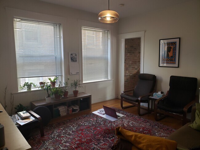 Photo - 74 Parkman St