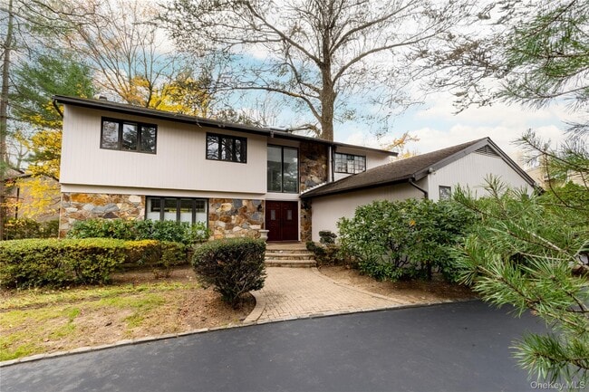 Photo - 12 Bolton Dr