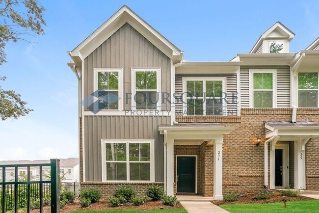 End Unit Townhome | 2nd Floor Loft | Washe... - End Unit Townhome | 2nd Floor Loft | Washe...
