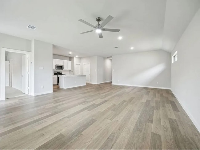 Photo - 1014 Honeydew Ln