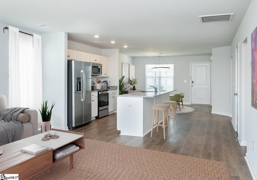 Photo - 529 Broadrum St