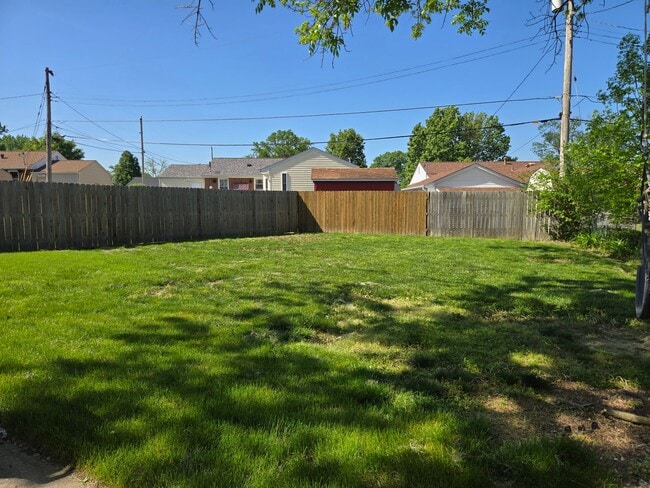 Photo - 10718 Cathy Dr