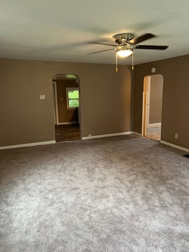 1235 Ledlie Ave Unit 1235 Ledlie Unit B