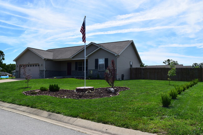 Summit’s Pass Beauty – Updated 3BR/2BA wit... - Summit’s Pass Beauty – Updated 3BR/2BA wit... Casa
