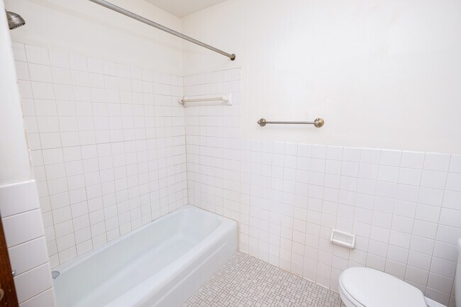 Photo - Longfellow Place