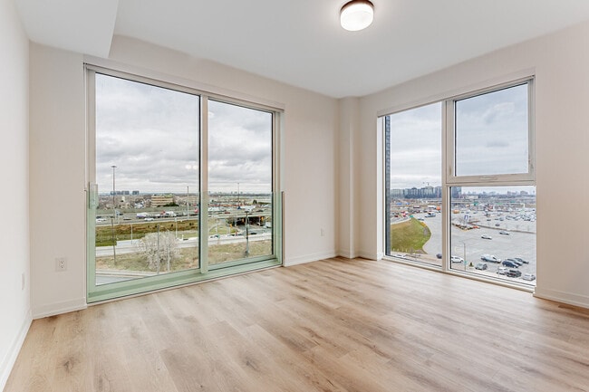 Photo - 5 York Garden Wy