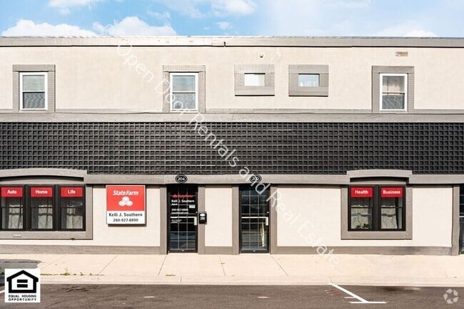 Building Photo - 202 N Jackson St Unit 3 Rental