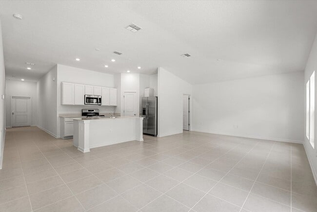 Photo - 1377 Loxley Trl