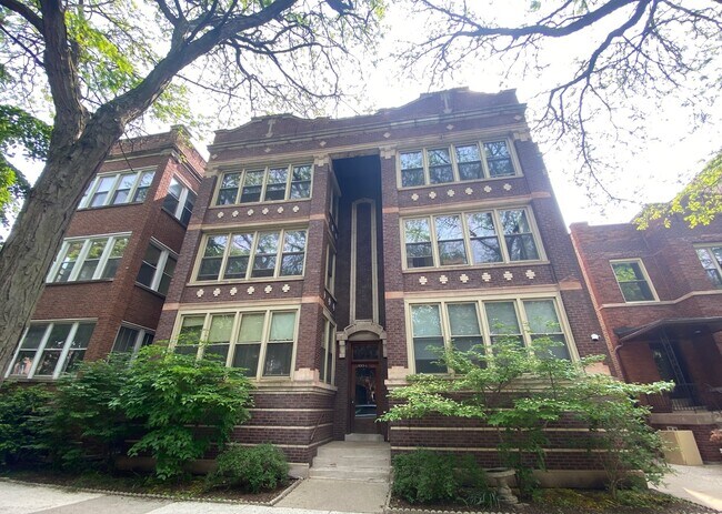 Photo - 6311 N Wayne Ave Apartment Unit 2S