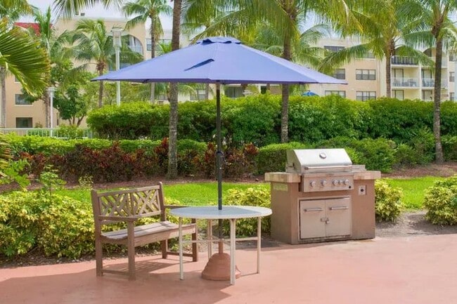 18335 NW 68th Ave Unit I4