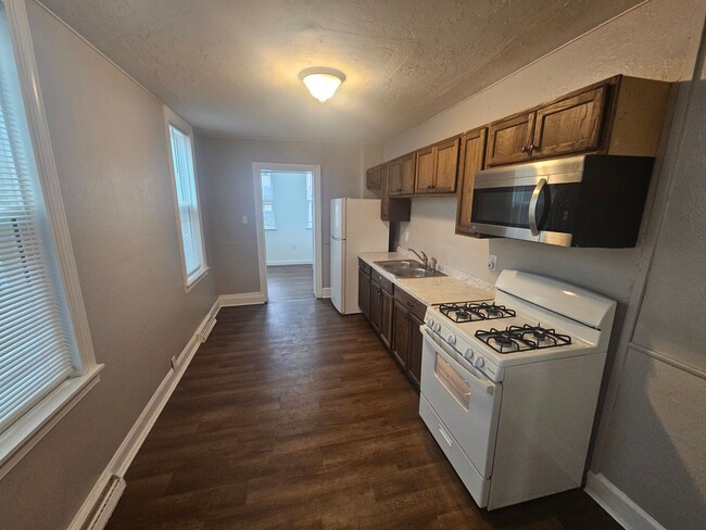 Photo - 826 Wallace St