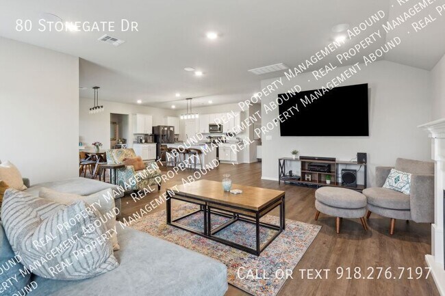 Photo - 80 Stonegate Dr