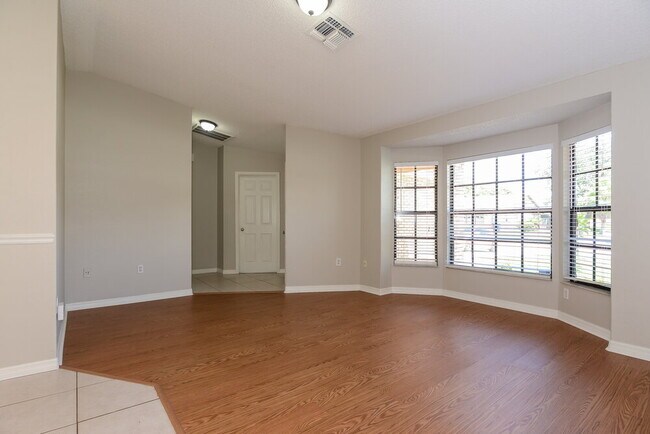 Photo - 4243 Tall Oak Ln