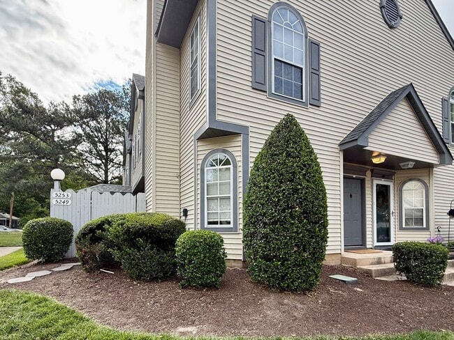 Photo - Bright and spacious 2 bed, 2.5 bath condo in the heart of Virginia Beach!