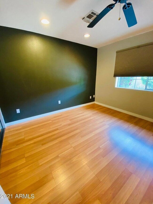 Photo - 1850 E Maryland Ave