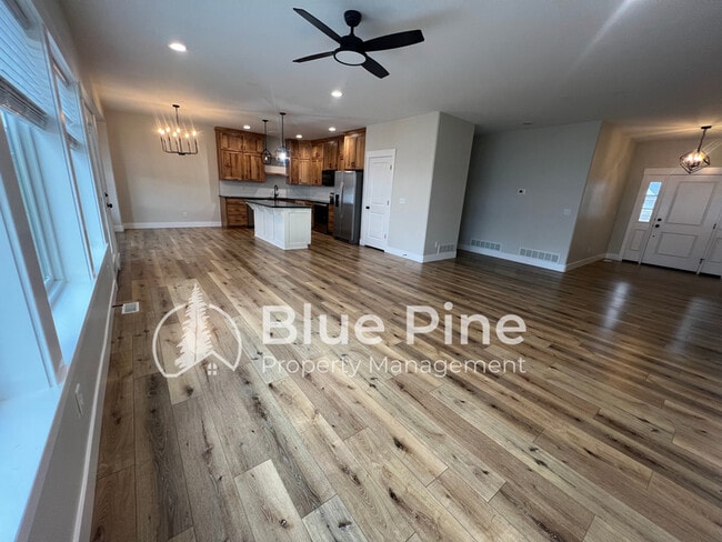 Photo - 1104 Cypress Loop