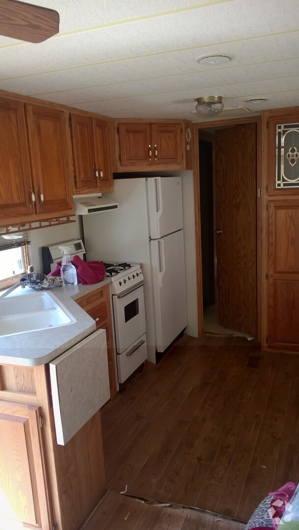 Building Photo - ROCKPORT, IL - Cottage Approx. 2 Acres In ... Rental