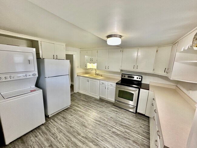 Photo - 61 W Main St Unit B