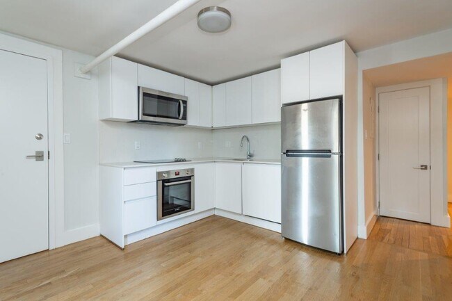 Building Photo - 15 South St Unit B2 Rental