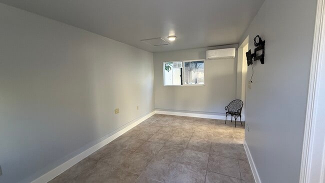 Building Photo - 8627 Cadillac Ave Rental