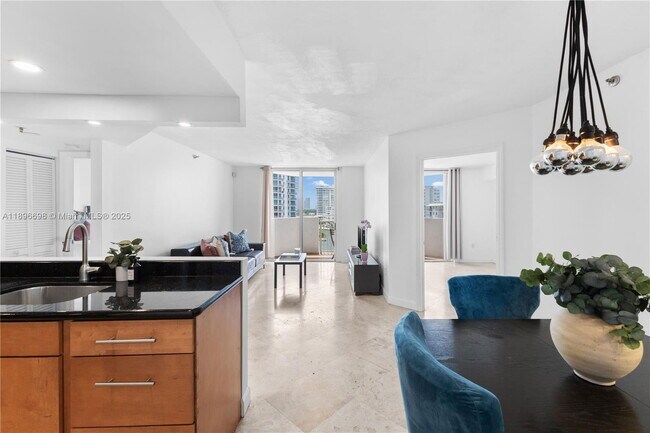 Photo - 1621 Bay Rd Unidad 906