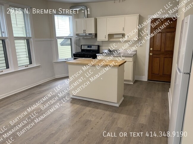 Photo - 2935 N Bremen St Unit 1