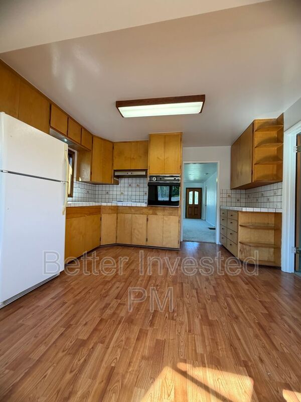 204 N Main St