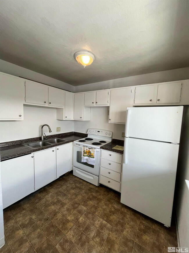 Photo - 1494 Lewis St Unit 4
